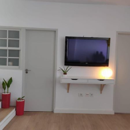 Vergara J فرونتيرا المظهر الخارجي الصورة